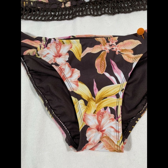 NEW Xhilaration Floral Crochet Trim Bikini Top + Hipster Bottom [‎ Small ] - Picture 7 of 13